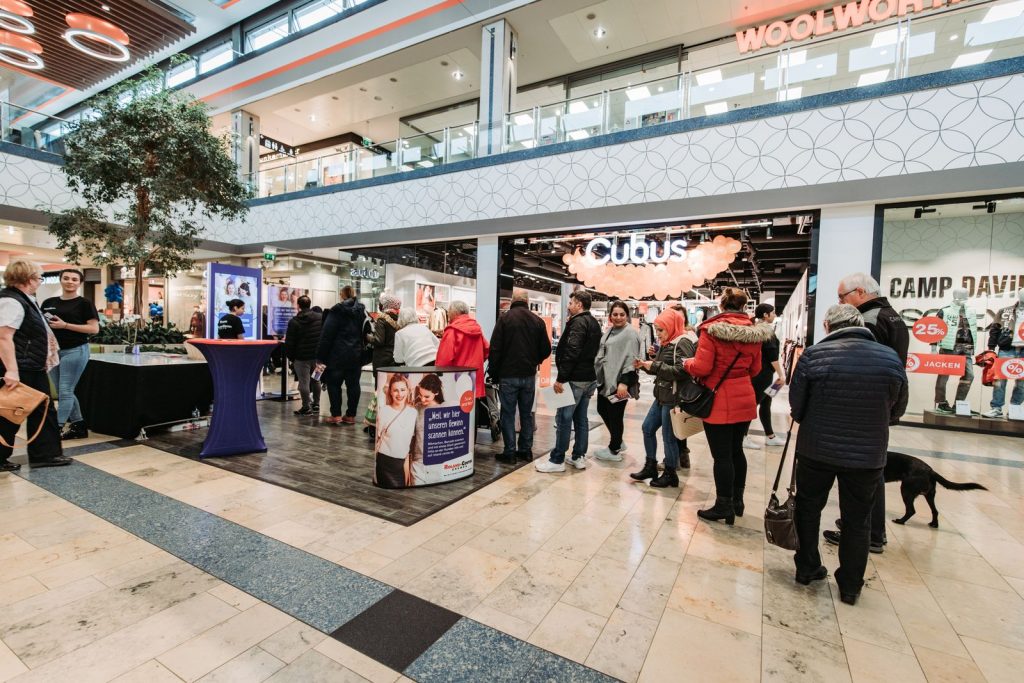 Verkaufsaktion im Einzelhandel mit Scan and Win